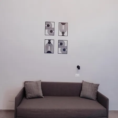 Guesthost - Maison Vittoria Comfortable And 3* בארי