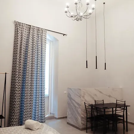 Guesthost - Maison Vittoria Comfortable And בארי