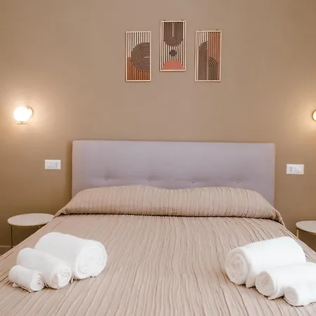 Guesthost - Maison Vittoria Comfortable And Bed and breakfast